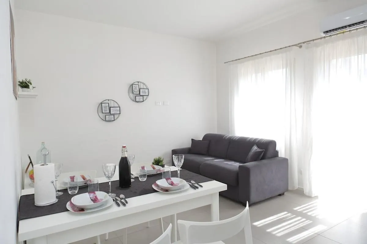 2-Room Apartment Near Cefalu With 2 Pools - Casa Vacanze Luna Lascari Italien